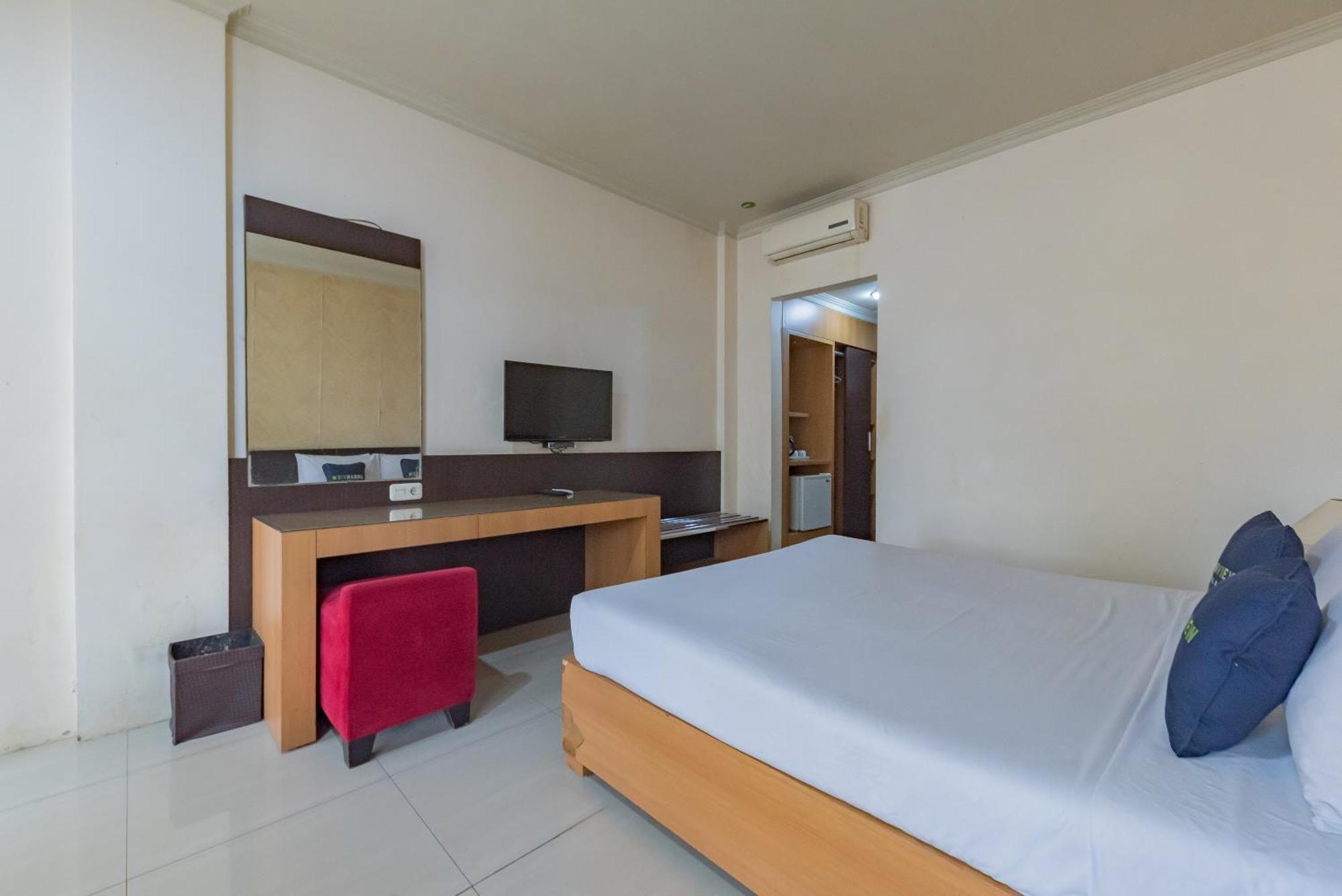 Urbanview Hotel Crown Tasikmalaya By Reddoorz Eksteriør billede
