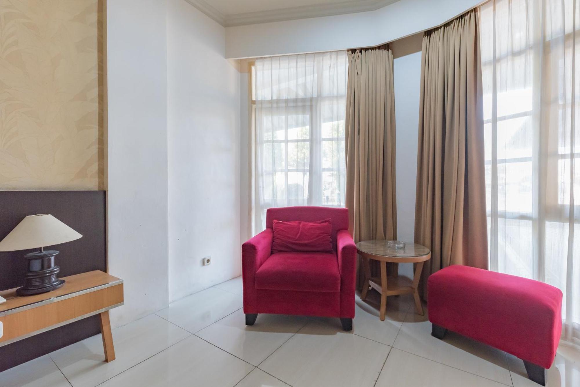 Urbanview Hotel Crown Tasikmalaya By Reddoorz Eksteriør billede