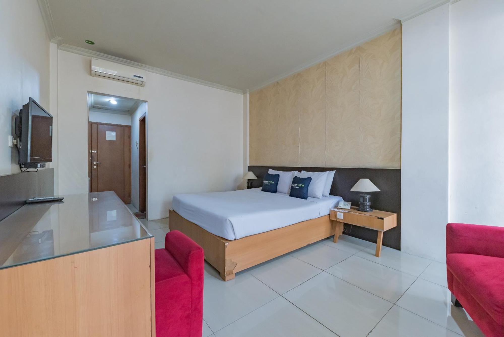 Urbanview Hotel Crown Tasikmalaya By Reddoorz Eksteriør billede