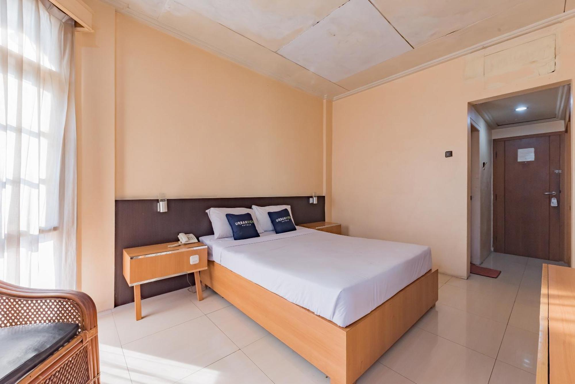 Urbanview Hotel Crown Tasikmalaya By Reddoorz Eksteriør billede